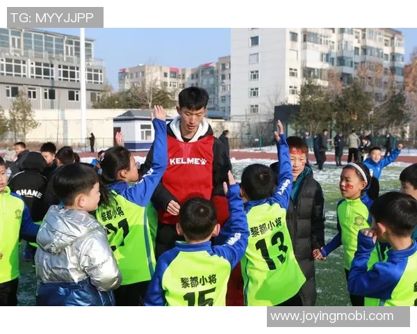 初中足球班培养运动精神与团队合作能力的全面发展之路